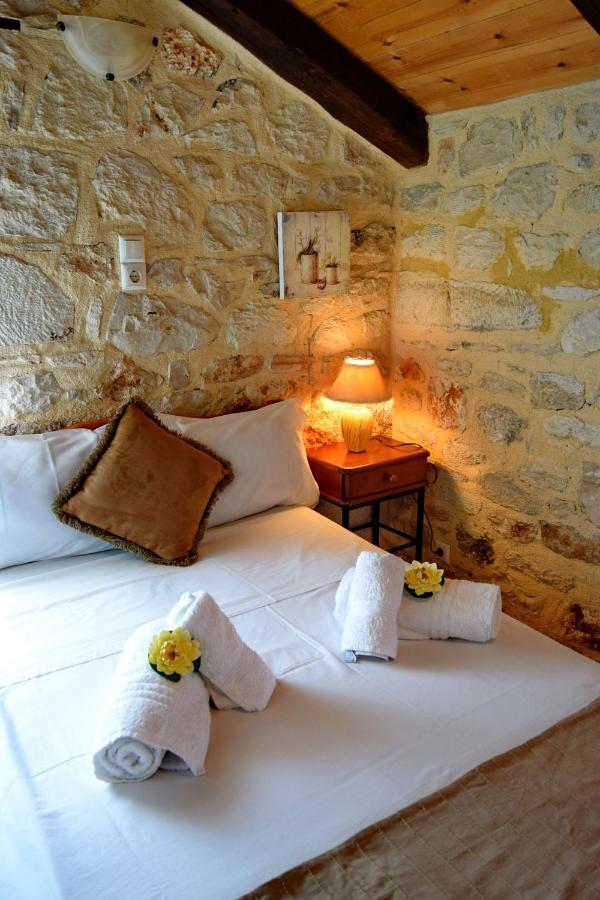 Chania's Diamond - Aqua Bliss With Private Pools Gavalochori